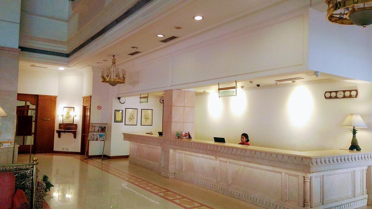 โรงแรมอาบัด เอเทรียม Kochi ภายนอก รูปภาพ